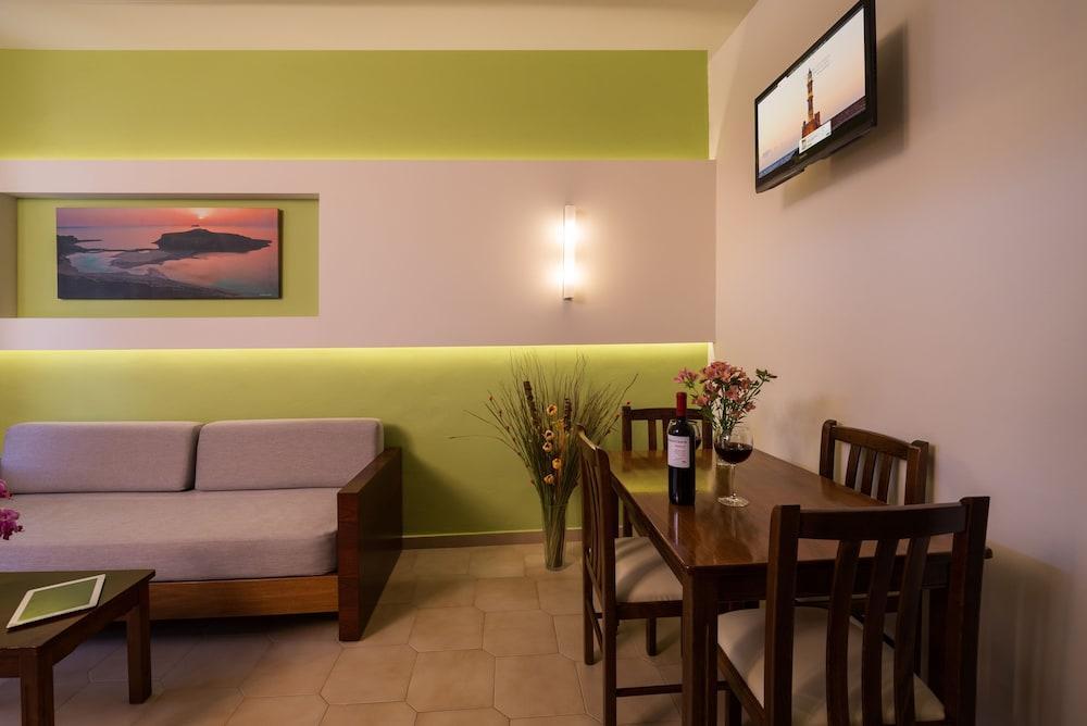 Oscar Suites & Village Agia Marina  Exterior photo