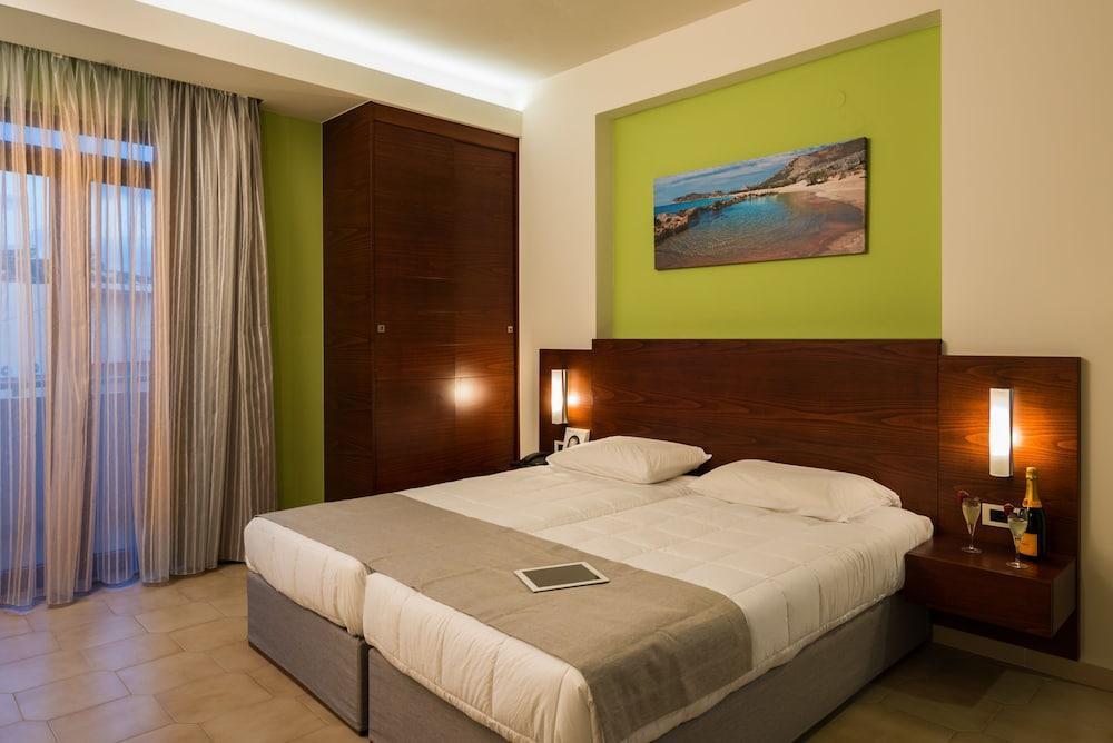 Oscar Suites & Village Agia Marina  Exterior photo